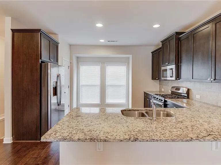 4258 Tacoma Trce — Photo 12