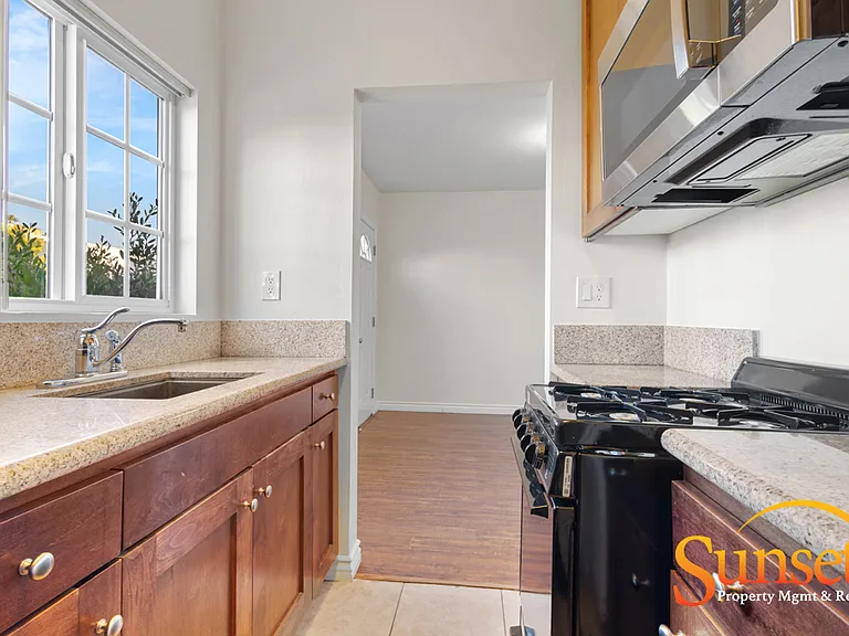 3904 Hamilton St — Photo 4