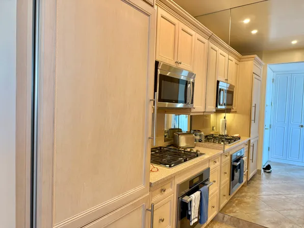 250 East 54th Street image 4 of 7