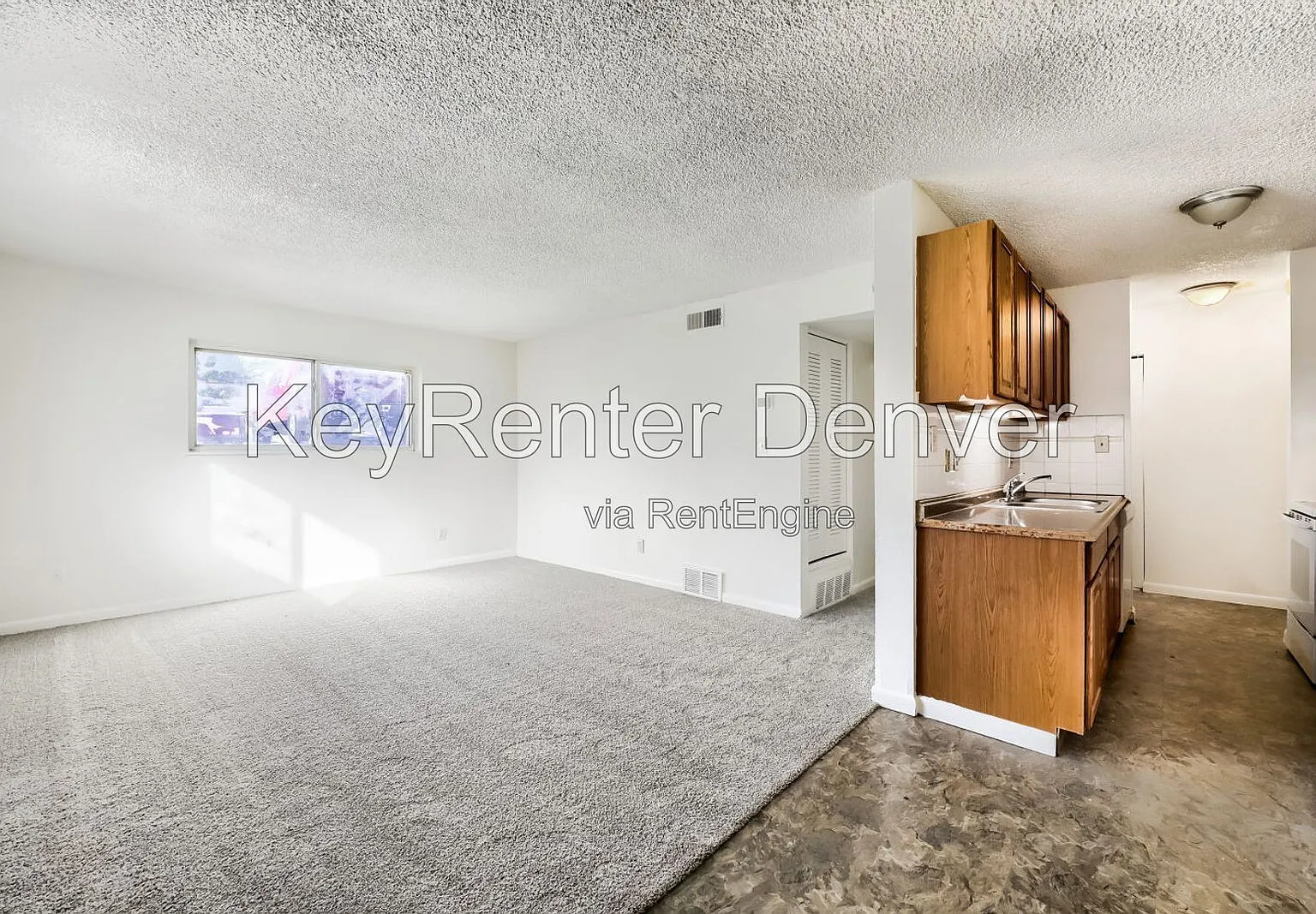 2 bed, 2.0 bath, 912 sqft, $1,200 — Photo 2