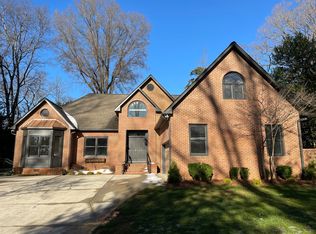 2119 Phoenix Pl, Charlotte, NC 28211