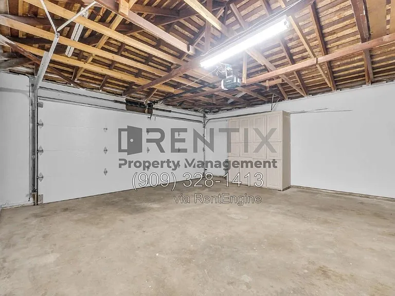 1920 Oakwood Ave — Photo 26