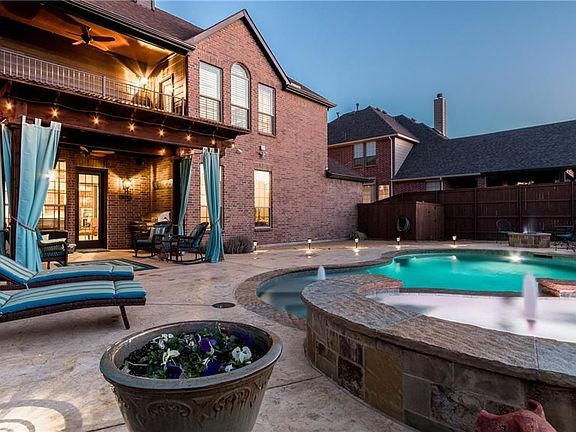 3rd image of 5808 Waterford Ln