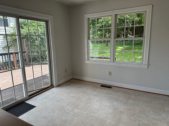 4th image of 316 Graves Ave