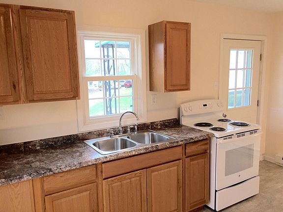 3rd image of 240 Tenny Ave