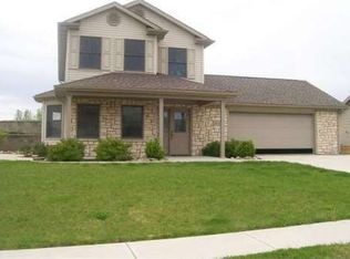 1814 Laura Ave, Kendallville, IN 46755