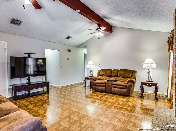 3rd image of 510 Sawtooth Dr