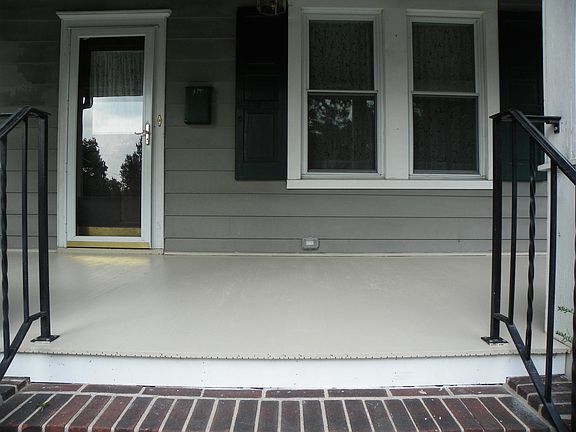 Newly renovated front porch!