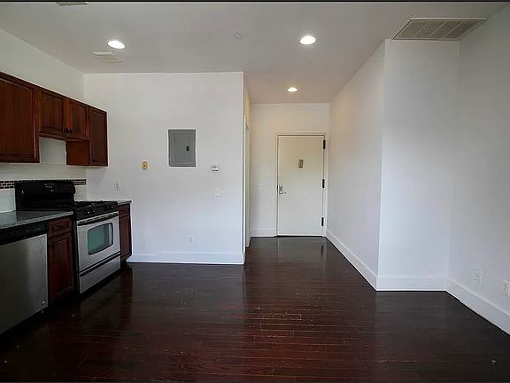 5th image of 44 Troutman St APT A9