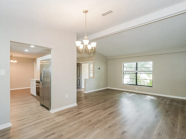 22853 Fern Ct — Photo 4