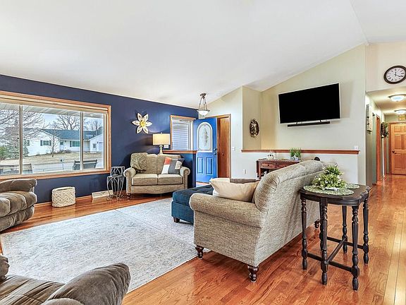 4th image of 518 Midway DRIVE