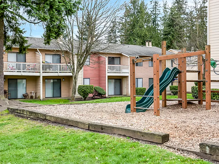 Crystal Springs Apartments — Photo 34