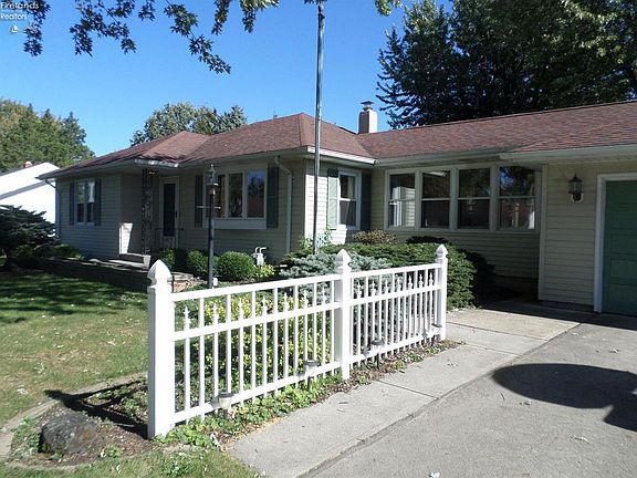 3rd image of 1839 Robert Ave