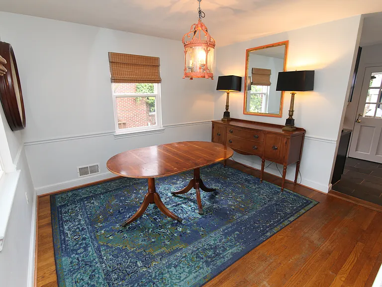 2713 Arcola Ave — Photo 4