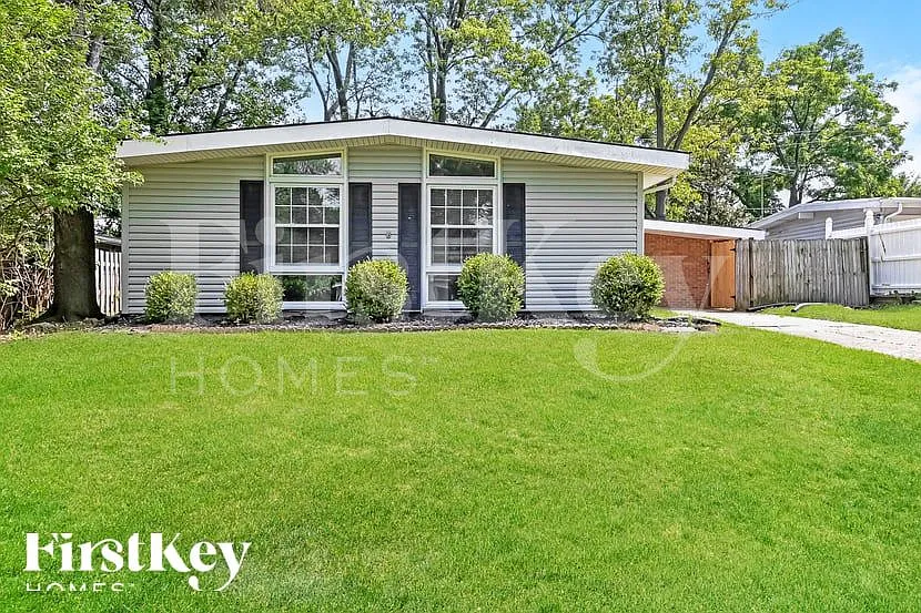 4 bed, 2.0 bath, 1980 sqft, $2,125 — Photo 2