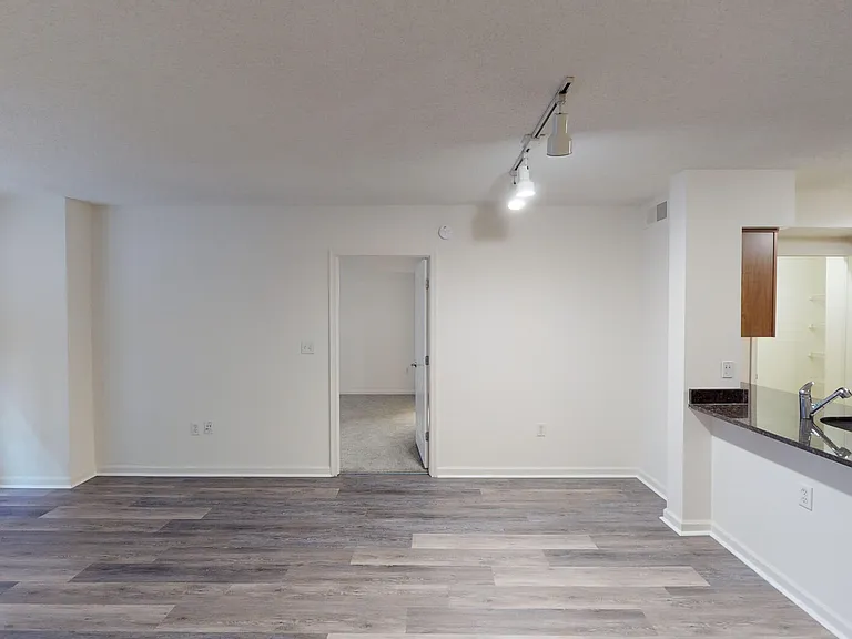 1301 Thomas Circle — Photo 110