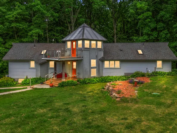 7227 Wheeler Rd, Whitmore Lake, MI 48189