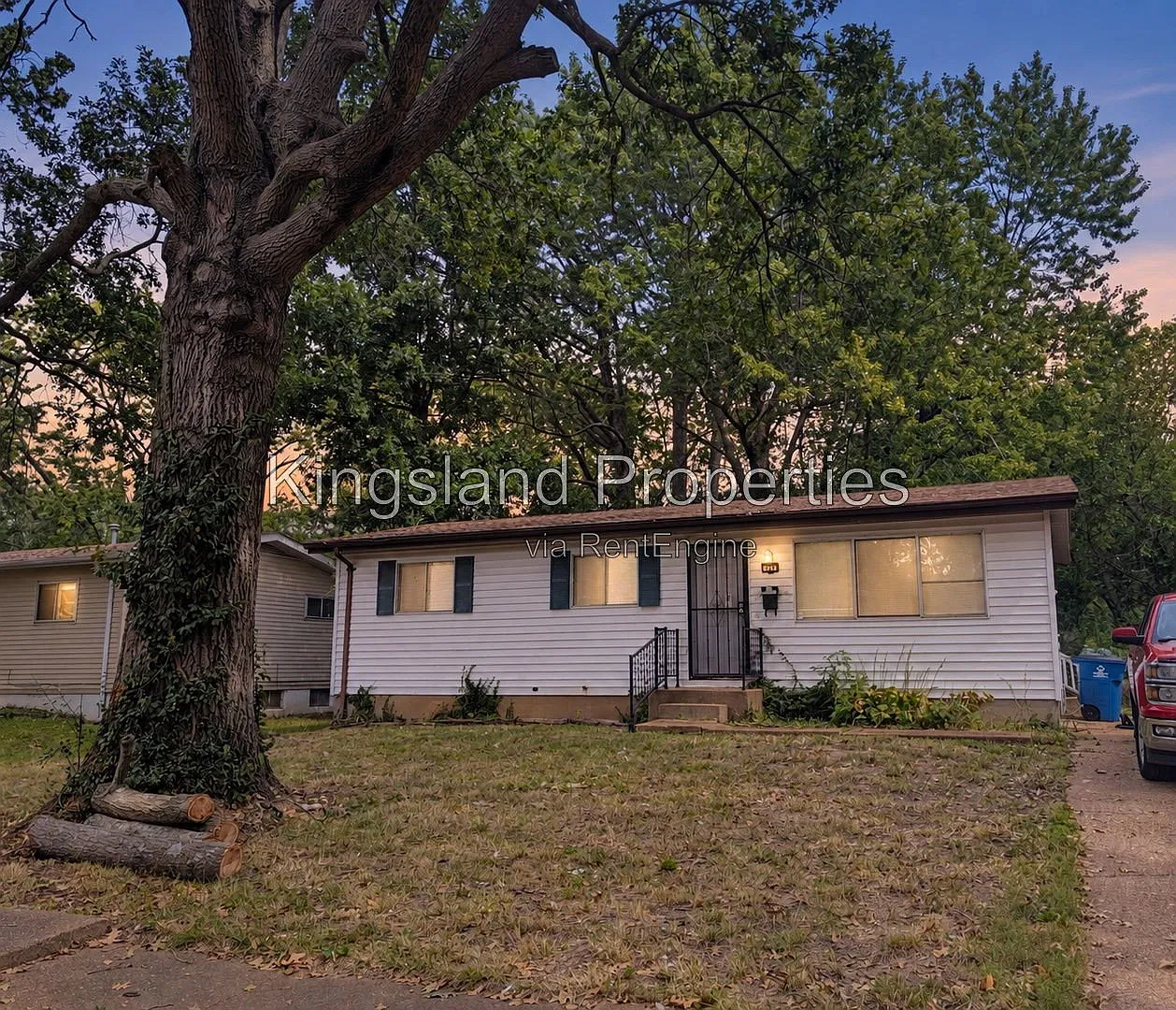 3 bed, 1.0 bath, 960 sqft, $1,450 — Photo 1