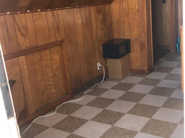 311 N 4th St APT 3, Millville, NJ 08332