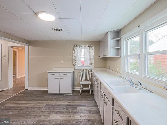 3rd image of 3110 Philadelphia Rd