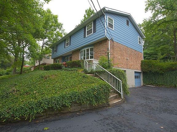 3rd image of 8746 Hollyhock Dr