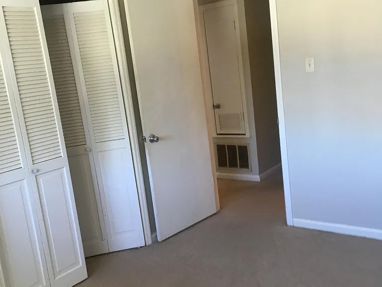 10908 Old Harbor Rd #4C — Photo 7