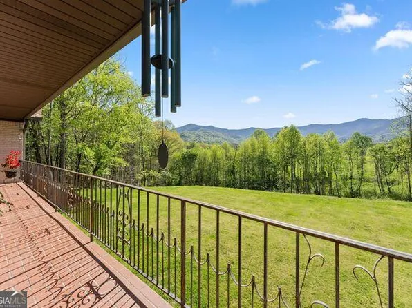 153 Trackrock Gap Rd, Blairsville, GA 30512