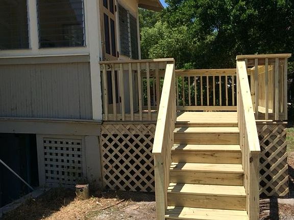 3rd image of 520 N Peninsula Dr