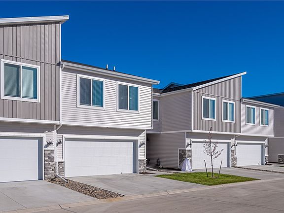 2nd image of 379 NE Mink Dr