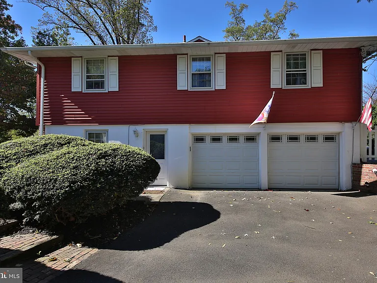 1806 Jody Rd — Photo 32