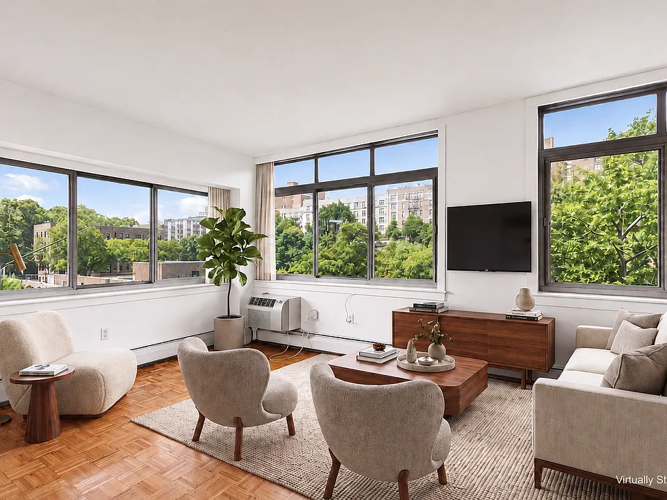 102 Bradhurst Ave #601