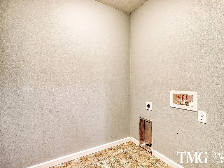 6705 NE 53rd Pl — Photo 24