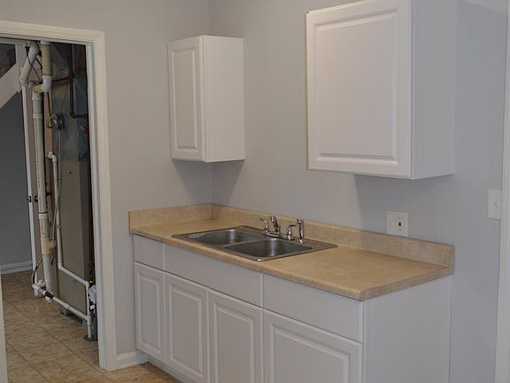 2nd image of 2315 Wildwood Circle Dr