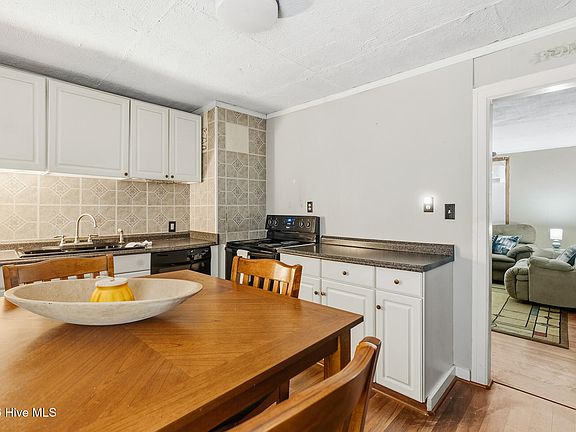 5th image of 178 Ledbetter Street