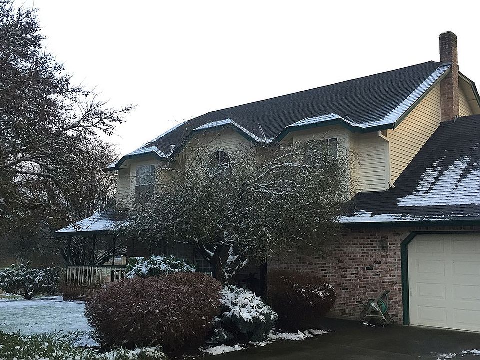 2nd image of 5705 NE 239th St