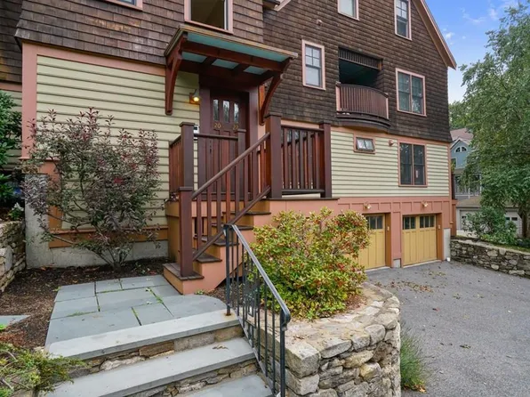 22 Sigourney St #E, Jamaica Plain, MA 02130