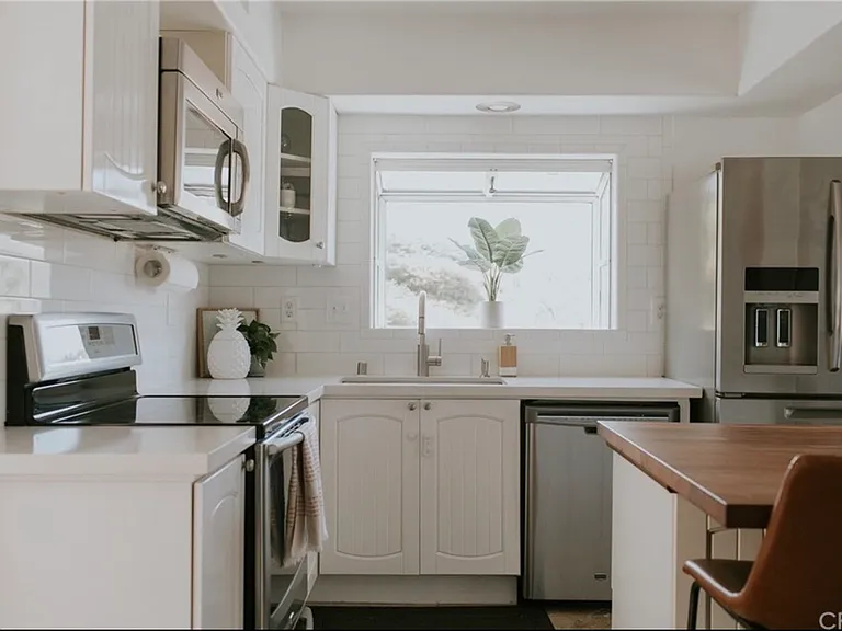 23821 Hillhurst Dr #41 — Photo 7