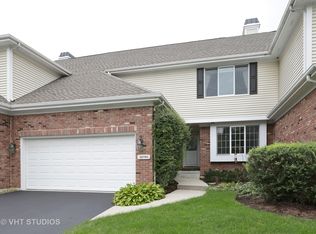 32790 N Stone Manor Dr, Grayslake, IL 60030