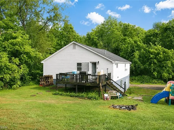 600 Marshall Turrin Dr SE, New Philadelphia, OH 44663