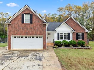298 Laurelwood Dr, Boiling Springs, SC 29316