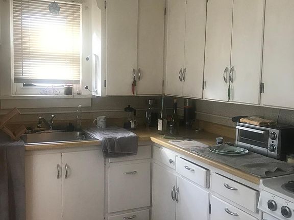 3rd image of 1014 1/2 S 4th St