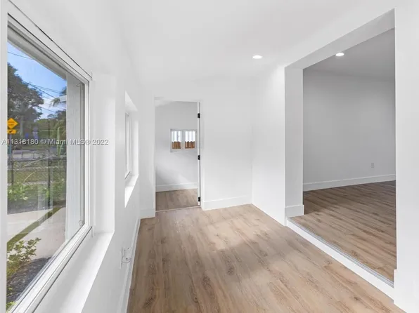 39 NW 49th St, Miami, FL 33127