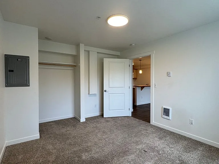 2249 N Airport Rd — Photo 42