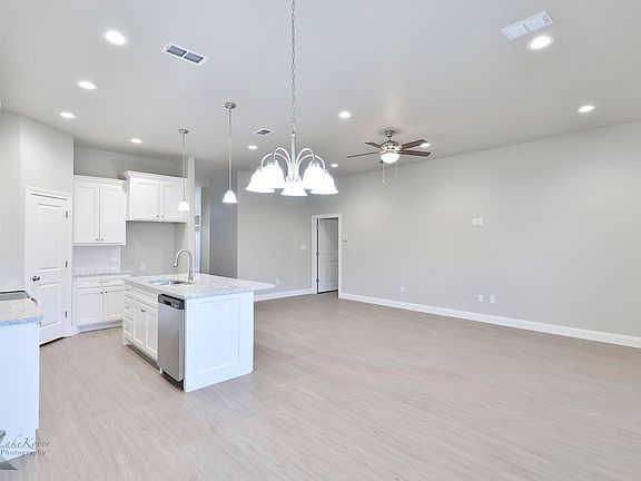 5th image of 4125 Carrera Ln