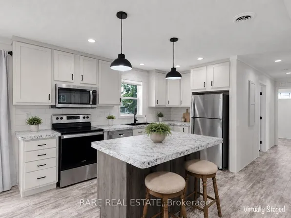 76 Linden Ln, Innisfil, ON L9S 1P2