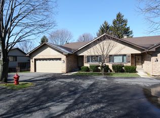 68 Chelsea St, Bloomingdale, IL 60108