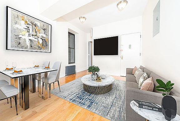 3rd image of 65 W 106th St APT 5D
