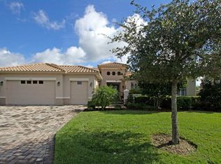 204 San Vicente Ln, Poinciana, FL 34759