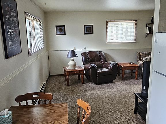 5th image of 729 Halbert St #2
