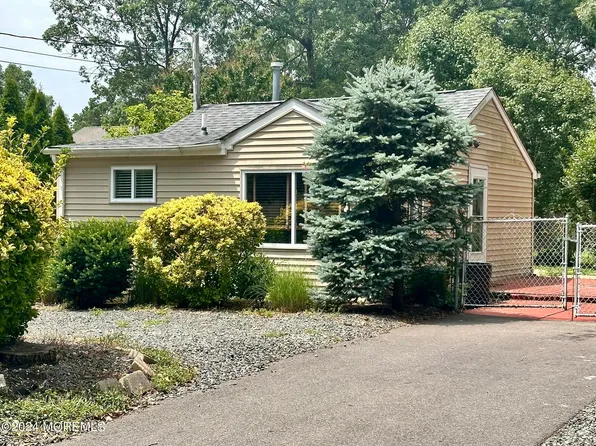 36 Chestnut Street, Waretown, NJ 08758